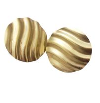 Brincos chapa ondulada elegante