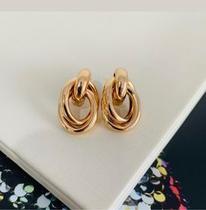 Brincos de base argola dupla folheado a prata e ouro