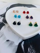 Brincos de base cristal de vidro colorido modelo coração