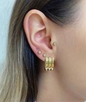 Brincos de base folheado a ouro modelo triplo