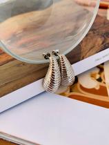 Brincos de base folheado Ouro e Prata Gota tam M trabalhada