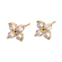 Brincos de Flor com Zircônia Dourada - Luxo e Elegância para Mulheres e Meninas
