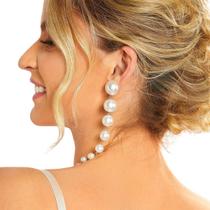 Brincos de Pérolas Brancas Longos Dourado Moda Femininos