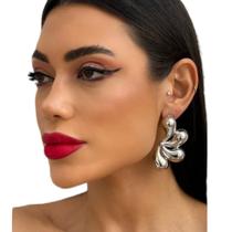 Brincos Femininos Flor Argola Folheado Ouro 18k Prata 925 Moda Gringa Lançamento Verão 2025