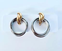 Brincos folheados a ouro e prata modelo argola de base com mix de banhos misturados tam G
