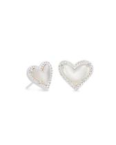 Brincos Kendra Scott Ari Coração de Pérola Marfim com Banho de Ródio Brincos Kendra Scott Ari Coração de Pérola Marfim com Banho de Ródio