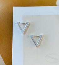 Brincos Prata Semi Joia Argolinha com trava modelo triângulo