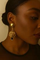 Brincos semi joia verniz italiano inspiração grandes marcas leão