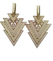 Brincos triangulo invertido flow