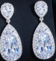 Brincos Zircónias qalidadev AAA com 3.8cm Brincos Zircónias qalidadev AAA com 3.8cm