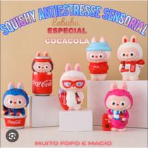 Brinquedo Antiestresse Squishy Labubuu CocaCola Fofo Macio Brinquedo de Apertar Presente Criativo