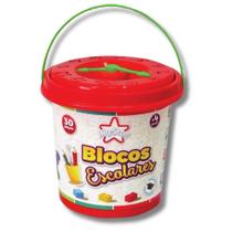 Brinquedo balde de blocos escolares para montar 30 pecas vermelho - big star