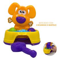 Brinquedo Bate Dog com 2 Bolinhas e Martelo Brinquedo Infantil Desenvolve Coordenação Motora