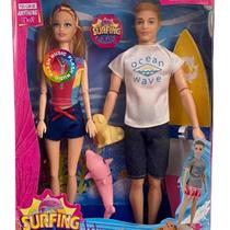 Brinquedo Boneca e Boneco Casal Tipo Barbie Ken Surfista Com Acessórios Presente Meninos e Meninas