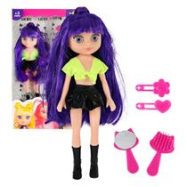 Brinquedo Boneca Violet Infantil Vinil 30cm Cabelo Roxo c/ Acessórios de Moda Beleza Pente Espelho Prendedores Presilhas