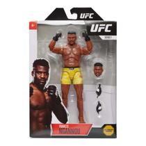 Brinquedo Boneco Articulado Francis Ngannou UFC 17cm Com Acessórios Multikids - BR1518