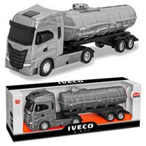 Brinquedo Caminhão Tanque Iveco S-Way Escala 1:30 Modelo Realista Para Crianças