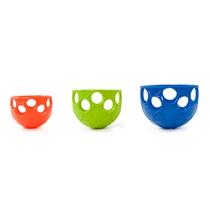 Brinquedo de banho O Ball Scoop 'N Spill com 3 xícaras para brincadeiras táteis