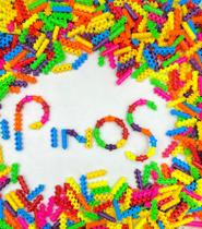Brinquedo de Montar Pinos Encantados Coloridos Blocos de Montar 500 peças - Crie e Brink