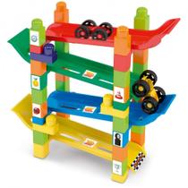 Brinquedo de Montar Rampa Maluca com Carrinho Dismat MK367 - 7896497503857