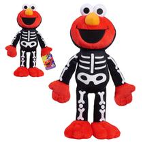 Brinquedo de pelúcia Just Play Sesame Street Halloween Elmo 38 cm para crianças maiores de 18 milhões