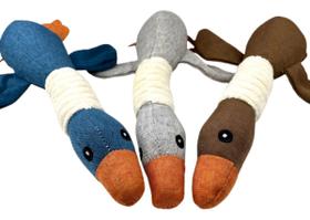 Brinquedo De Pelucia Pato Para Cachorro Gato Pets Com Apito