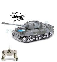 Brinquedo de tanque RC Army com controle remoto Mozlly com luzes e sons