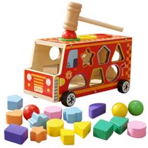 Brinquedo Educativo Infantil Caminhão Bombeiro com Blocos Geométricos - Castela Brinquedo Educativo Infantil Caminhão Bombeiro com Blocos Geométricos - Castela