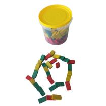 Brinquedo Efeito Dominó de Madeira com Blocos Coloridos