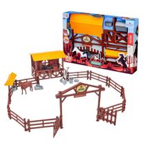 Brinquedo Fazendinha Mini Rancho Cavalo Estábulo e Acessório - Adijomar Brinquedos