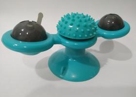 Brinquedo Giratório com Ventosa para Gatos Com Catnip