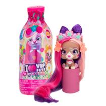 Brinquedo IMC Toys VIP Pets Spring Vibes com boneca e 9 surpresas