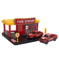 Brinquedo Infantil Base Do Corpo De Bombeiros + 02 Carros