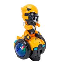 Brinquedo Infantil Boneco Carro Robô Com Globo De Luz E Som.