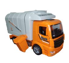 Brinquedo Infantil Caminhão Coletor De Lixo Abre Portas Levanta A Caçamba E Som