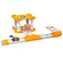 Brinquedo Infantil Posto de Gasolina Pista de Estacionamento com Caminhão - OM Utilidades