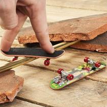Brinquedo Kit 1 Skate De Dedo Fingerboard + Acessórios Monta