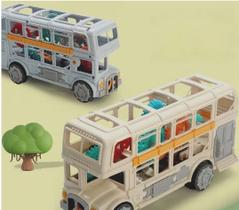 Brinquedo Ônibus Retrô Com Engrenagens Luz E Som Bate E Volta Brinquedo Ônibus Retrô Com Engrenagens Luz E Som Bate E Volta