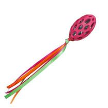 Brinquedo Para Gatos JW Football Com Fita Divertida Brinquedo Para Gatos JW Football Com Fita Divertida