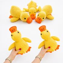 Brinquedo Para Pet Cachorro Cães Pelúcia Pato Anti Estresse Interativo 31cm Mordedor Resistente Medio e Grande Porte