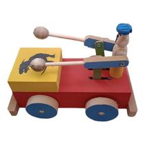 Brinquedo Pedagógico Educativo Em Madeira Carrinho Bate Tambor