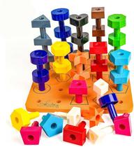 Brinquedo Peg Board Skoolzy Toddler Toys 2-4 com 38 pinos e bolsa