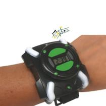 Brinquedo Relógio Digital Ben 10 Omnitrix Omniverse com Luz e Sons