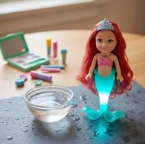 Brinquedo Sereia Led 19cm Com Make Infantil + Acessórios