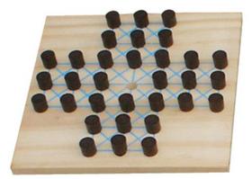 Brinquedos Educativos - Jogo Resta 1 - 20x20cm 32 Peças