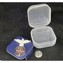 Broche Botton Com Medalha São Bento + Caixinha Espirito Santo Broche Botton Com Medalha São Bento + Caixinha Espirito Santo