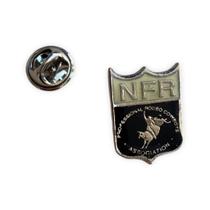 Broche Brasão de Rodeio com Touro Prateado com Esmalte Colorido Broche Brasão de Rodeio com Touro Prateado com Esmalte Colorido