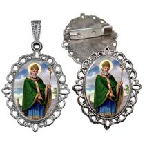 Broche com Relicario Cor Prata São Patrício Terno Noivo lapela Qualidade Resinado Alto Padrão Casamentos Broche com Relicario Cor Prata São Patrício Terno Noivo lapela Qualidade Resinado Alto Padrão Casamentos