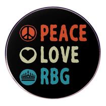 Broche Peace Love RBG redondo preto em liga feminista 3x3cm