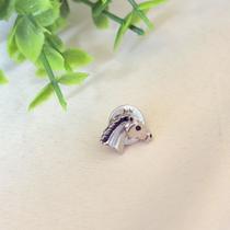 Broche Pequeno Cabeça de Cavalo Prateado com Fecho Pin